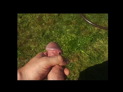 ❤️ Una guapa calenta es folla el seu cony rosa i es corre amb un esquitxat en un jardí d'estiu ❌ Súper sexe al ca.onlyindianpornx.ru ❌️